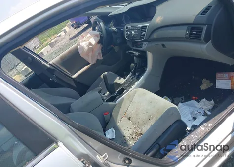 2013 Honda Accord Lx z USA, uszkodzony, nr VIN 1HGCR2F33DA096448